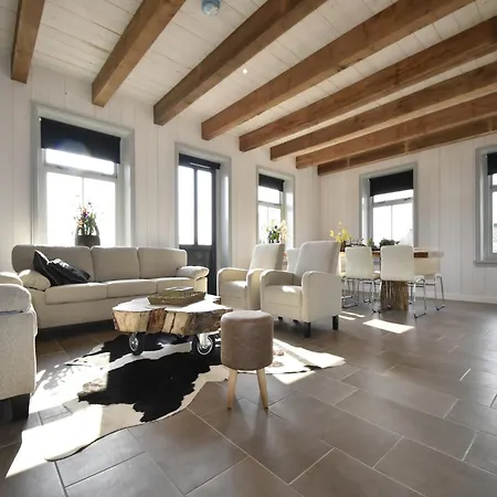 In Holland Near Beaches, Cleaning Included *