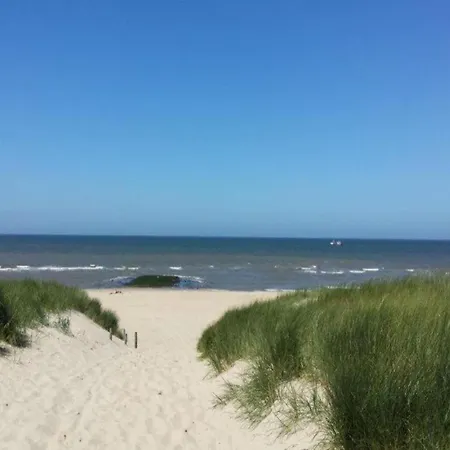 In Holland Near Beaches, Cleaning Included Casa de Férias