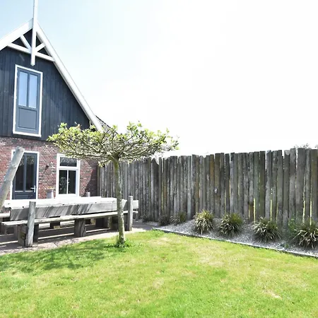 In Holland Near Beaches, Cleaning Included *